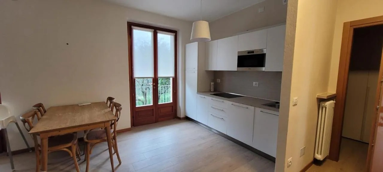 Ca' De L'Achille Apartment Torri Del Benaco 0*,  Italy